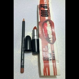 MAC lip color and pencil set